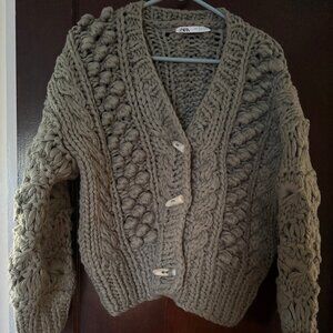 SUPER CHUNKY statement cardigan